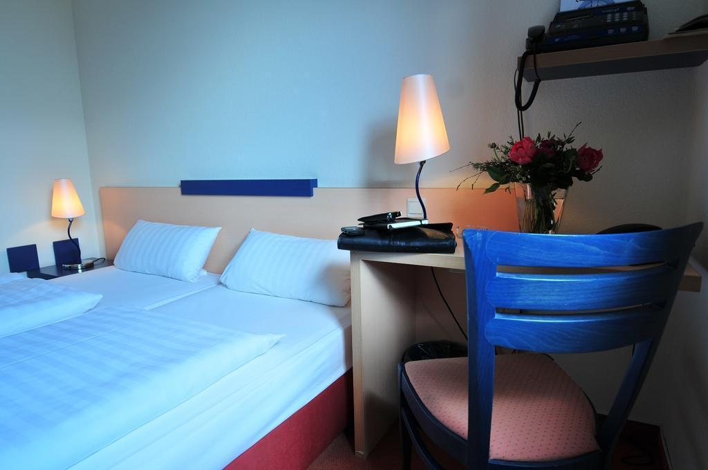Hotel Am Tierpark Гота Екстериор снимка